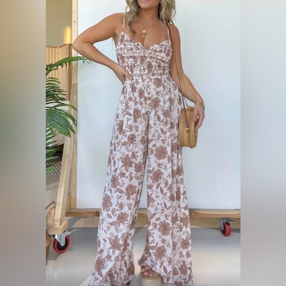 Floral White and Brown Wideleg Lined Jumpsuit Women’s Medium